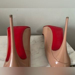 Christian Louboutin so Kate (40)